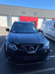 Remplacement de pare-brise avec des fissures abîmé par des impacts  